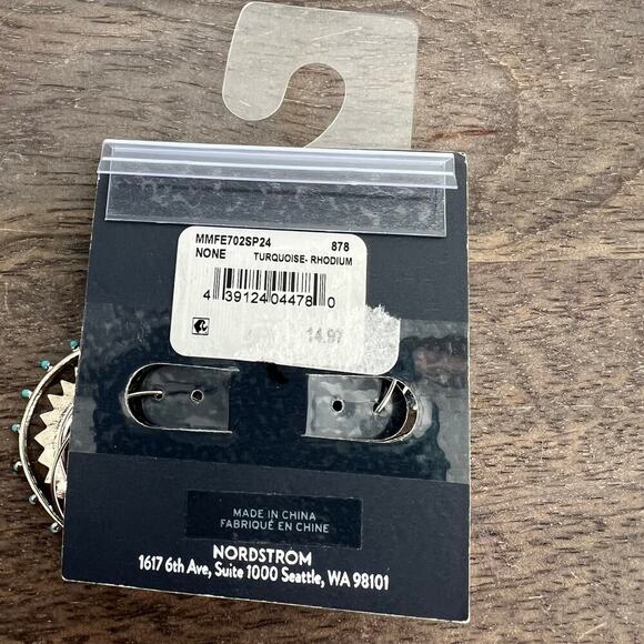 🍭6/$30
New Melrose and Market Silver Tone Turquoise Beaded Boho Hoop Earrings - Picture 4 of 4